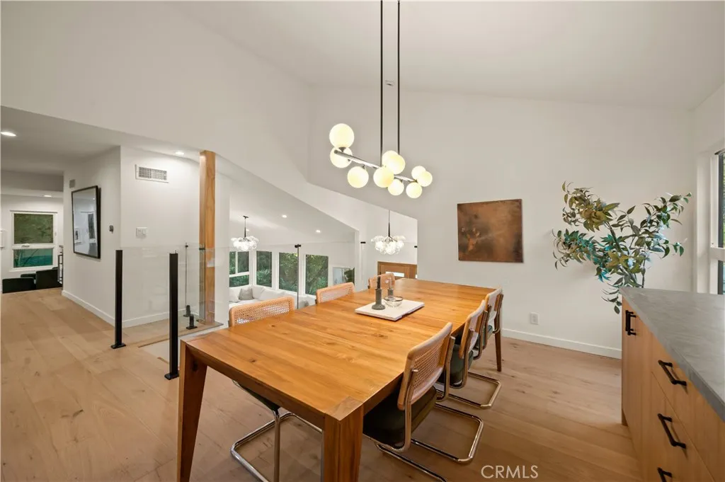 3947 Sumac Drive, Sherman Oaks, California 91403 home-pic-8