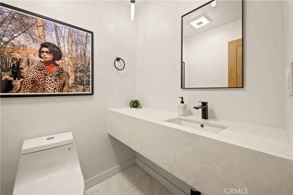 3947 Sumac Drive, Sherman Oaks, California 91403 home-pic-21