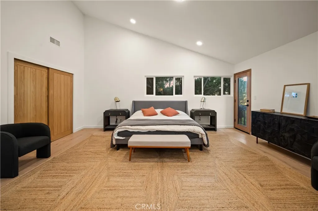 3947 Sumac Drive, Sherman Oaks, California 91403 home-pic-15