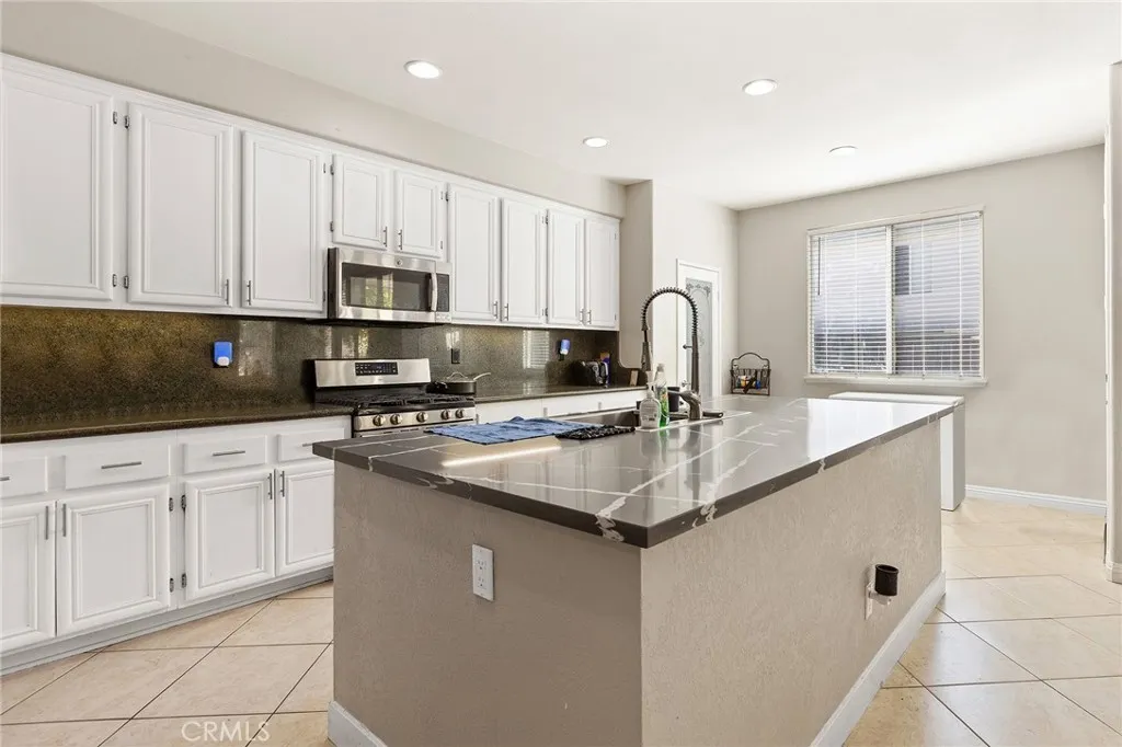26649 Brickenridge, Murrieta, California 92563 home-pic-14