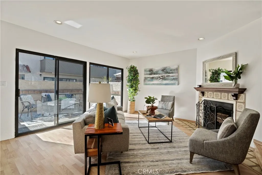 20331 Anza 10, Torrance, California 90503 home-pic-3