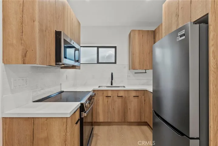 5734 Stansbury Avenue, Van Nuys, California 91401