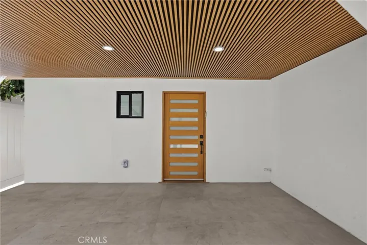 5734 Stansbury Avenue, Van Nuys, California 91401