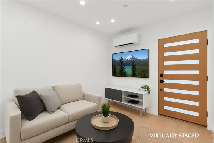 5734 Stansbury Avenue, Van Nuys, California 91401