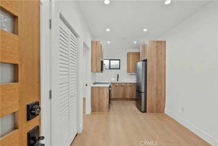5734 Stansbury Avenue, Van Nuys, California 91401