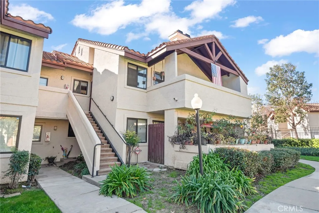 8327 Vineyard Avenue 12, Rancho Cucamonga, California 91730 home-pic-2