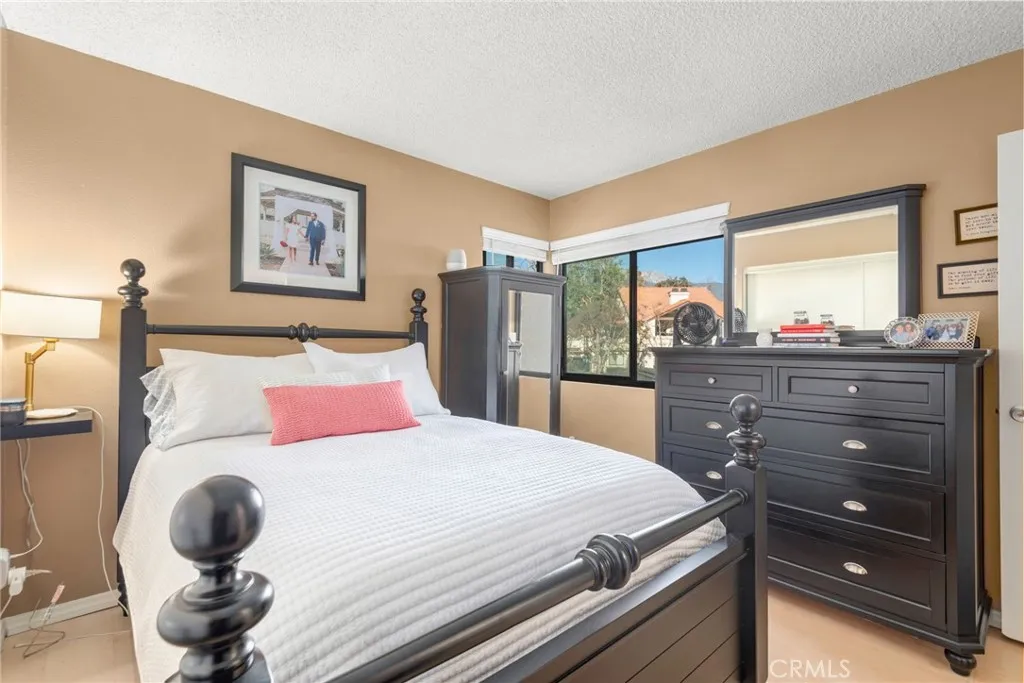 8327 Vineyard Avenue 12, Rancho Cucamonga, California 91730 home-pic-14