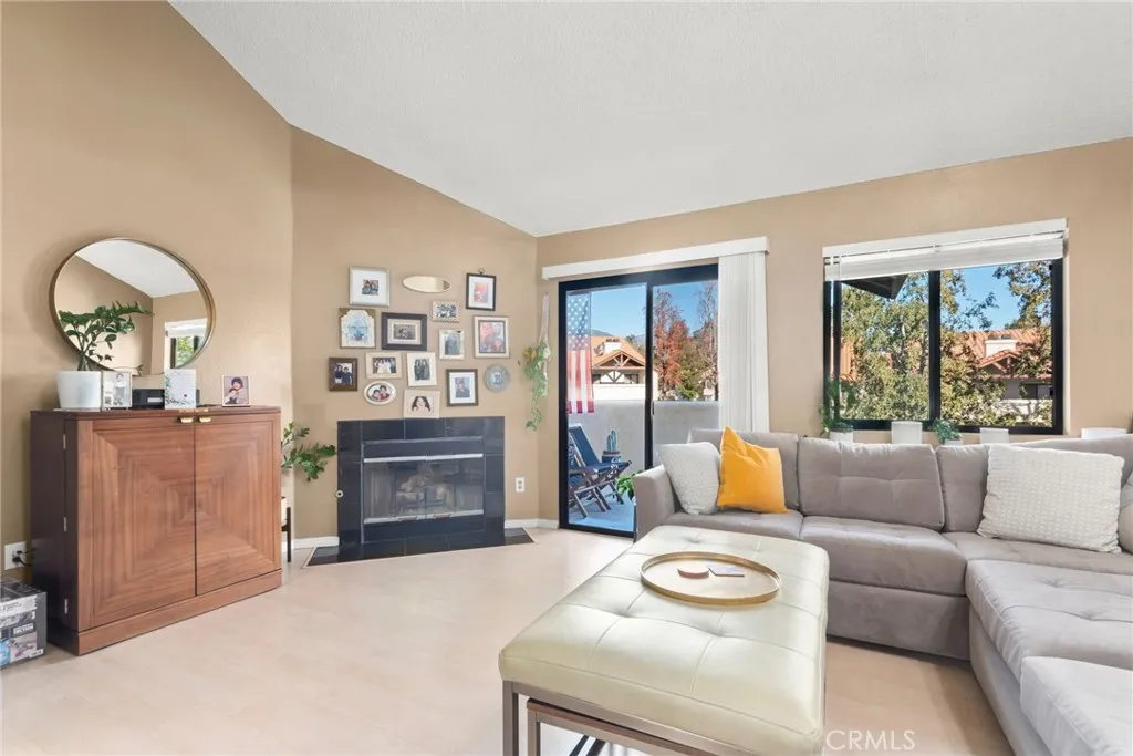 8327 Vineyard Avenue 12, Rancho Cucamonga, California 91730 home-pic-4
