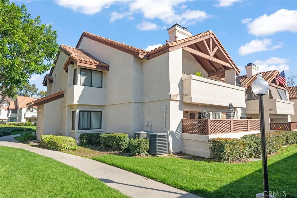 8327 Vineyard Avenue 12, Rancho Cucamonga, California 91730 home-pic-1