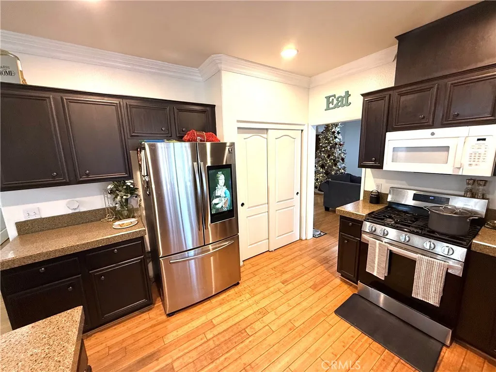 965 Cypress Drive, San Jacinto, California 92583 home-pic-35