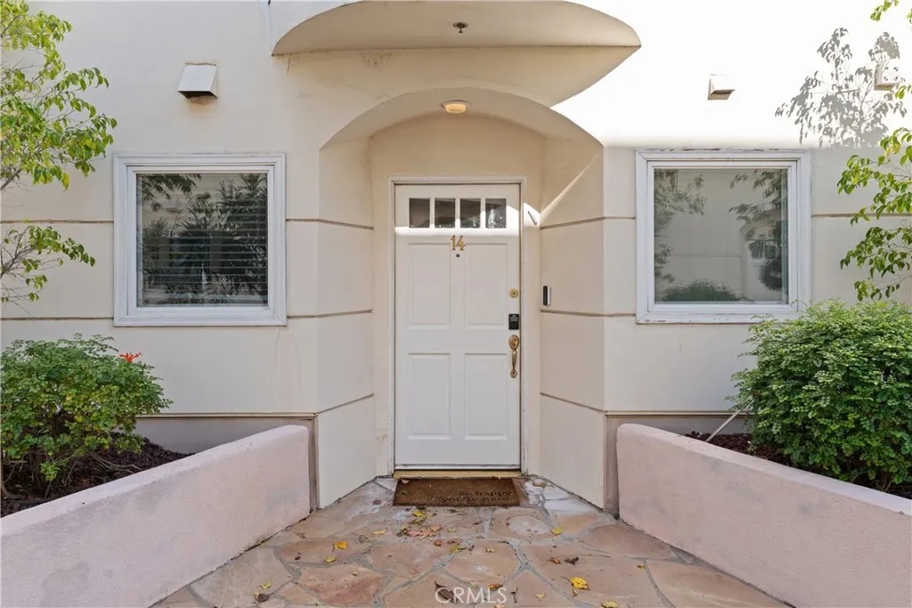5107 Coldwater Canyon 14, Sherman Oaks, California 91423 home-pic-3