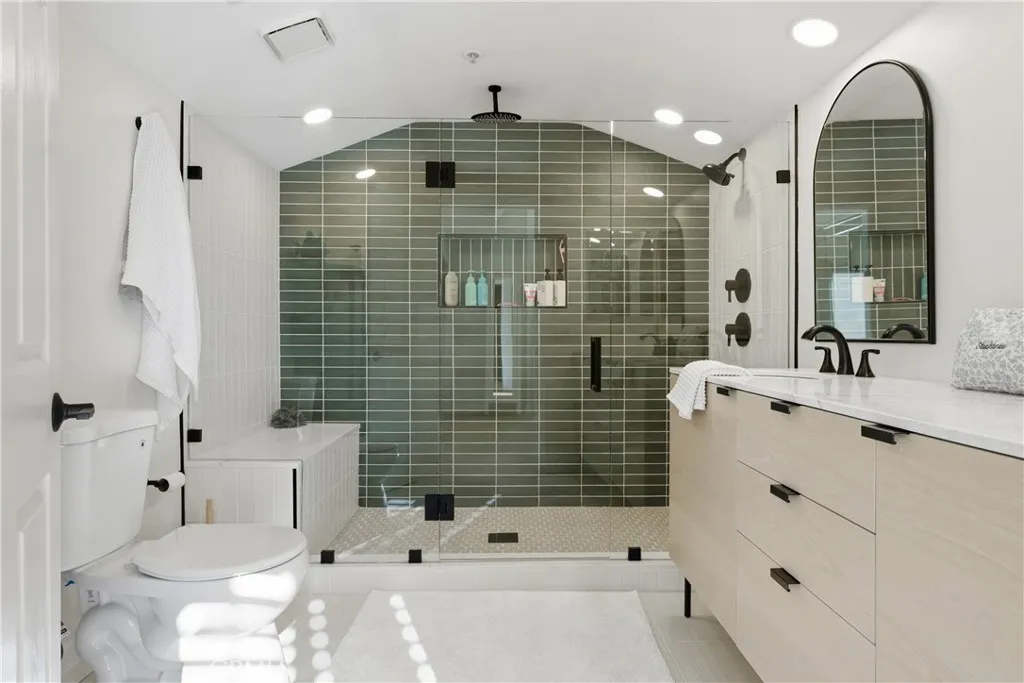 5107 Coldwater Canyon 14, Sherman Oaks, California 91423 home-pic-18