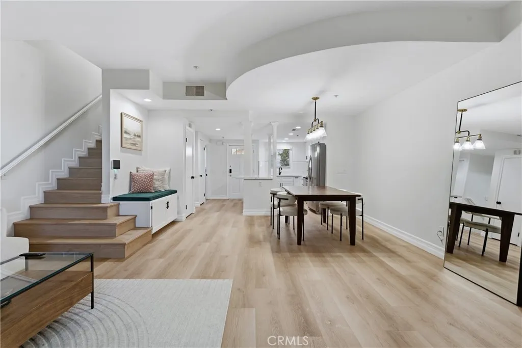 5107 Coldwater Canyon 14, Sherman Oaks, California 91423 home-pic-13