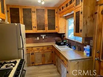 544 Community Drive, Lake Arrowhead, California 92352 home-pic-5