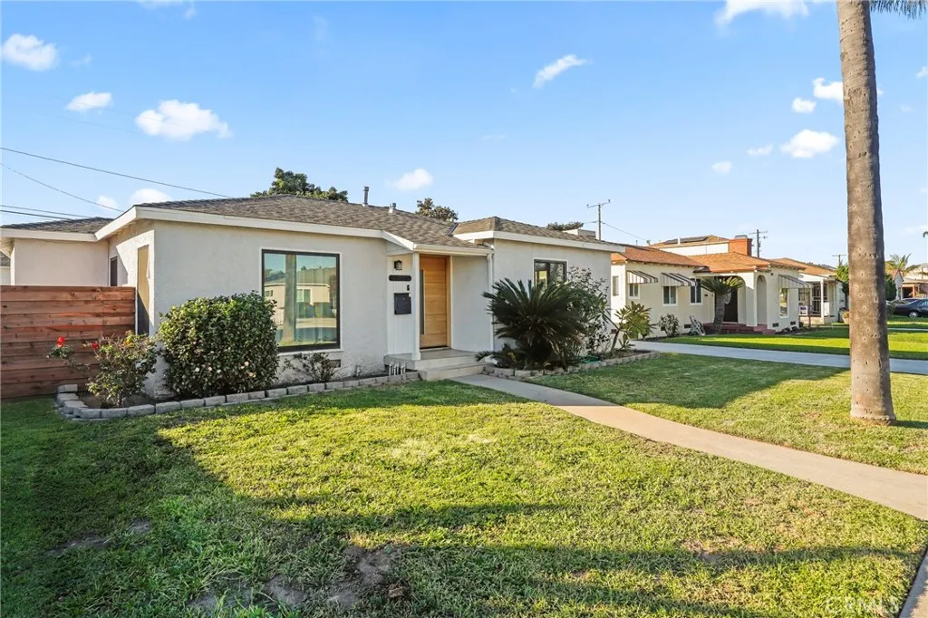 2673 Regway Avenue, Long Beach, California 90810 home-pic-2