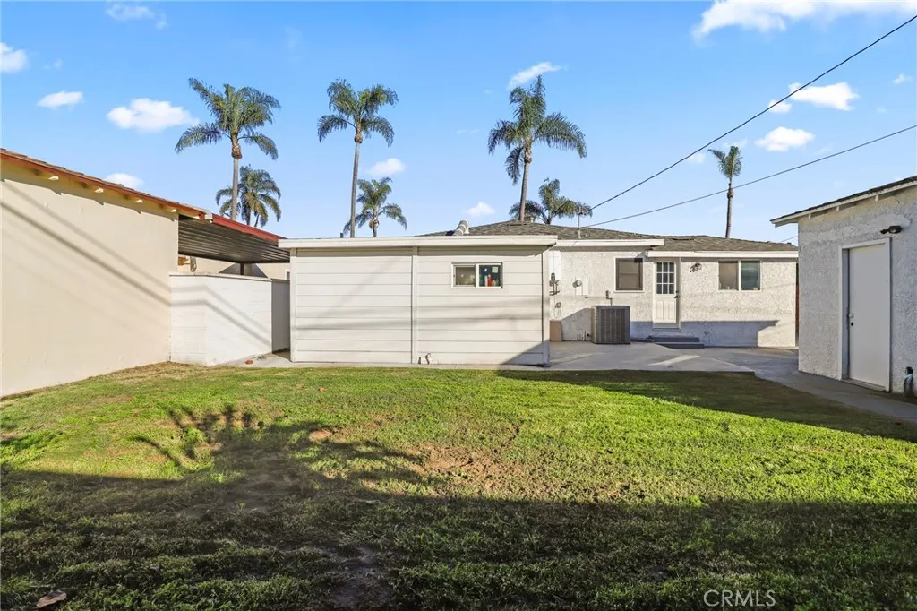 2673 Regway Avenue, Long Beach, California 90810 home-pic-33