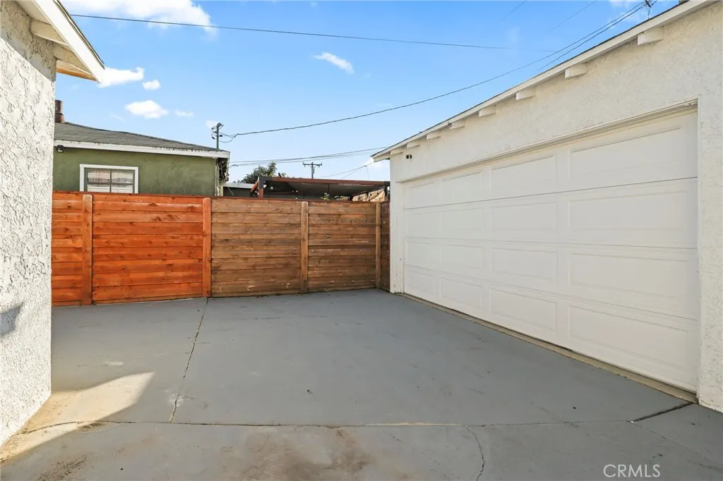 2673 Regway Avenue, Long Beach, California 90810 home-pic-35