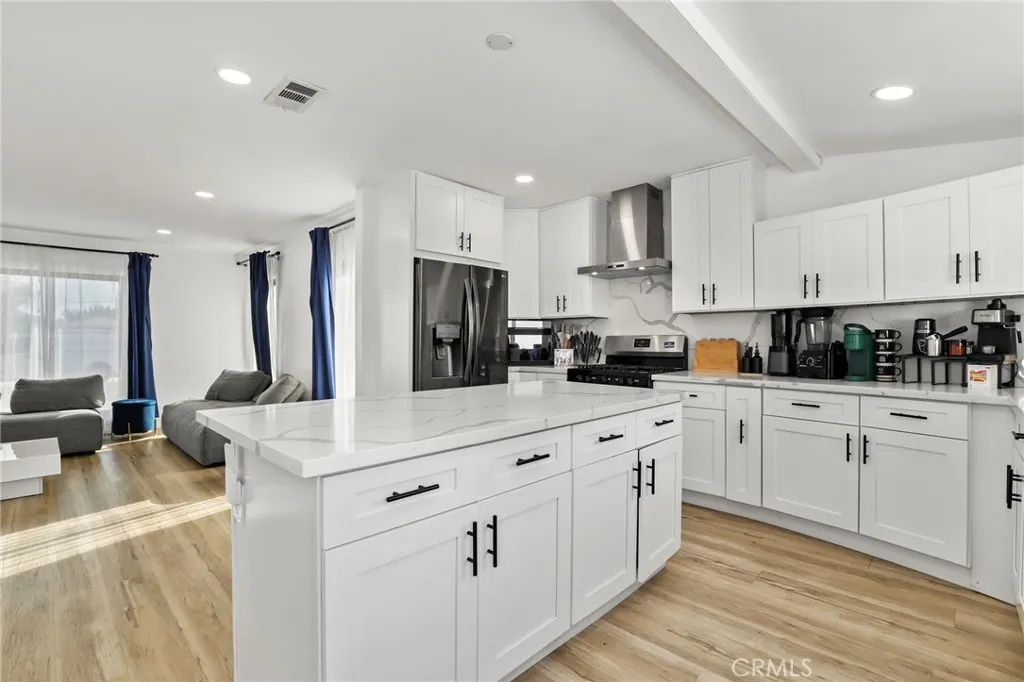 2673 Regway Avenue, Long Beach, California 90810 home-pic-9