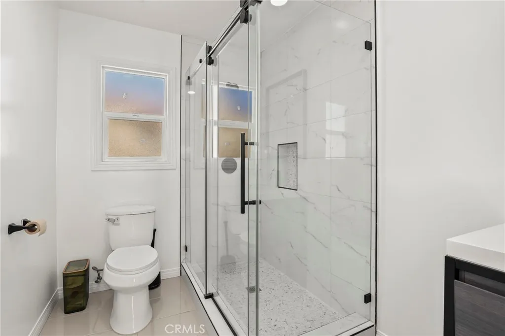 2673 Regway Avenue, Long Beach, California 90810 home-pic-20