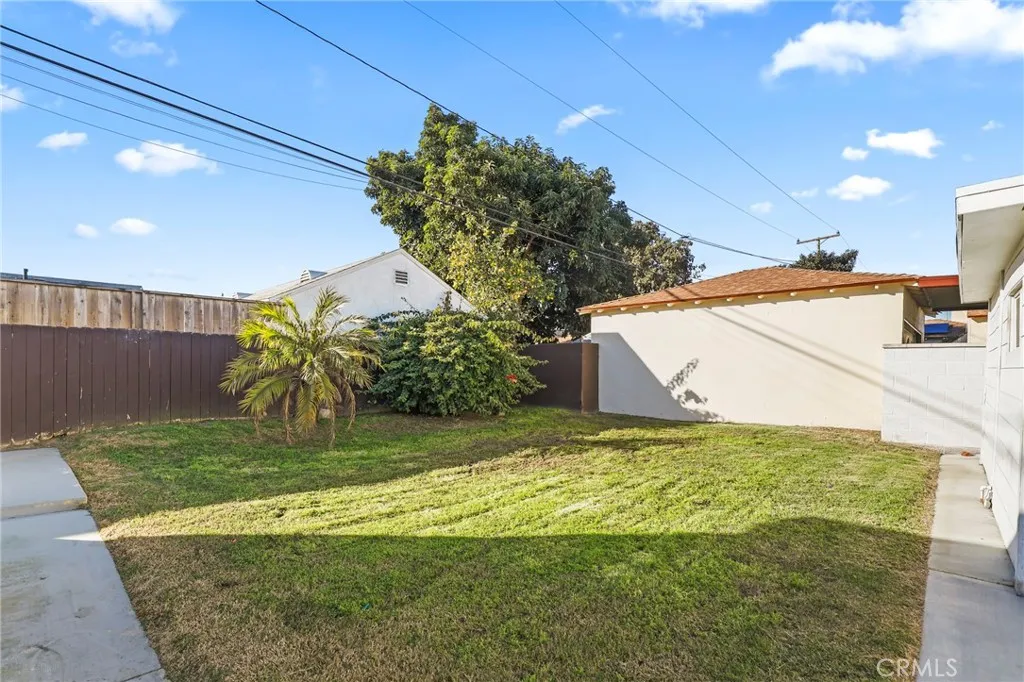 2673 Regway Avenue, Long Beach, California 90810 home-pic-26