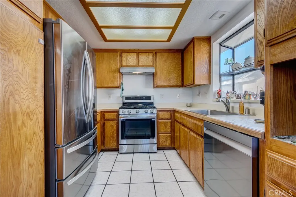 26489 Blue Water, Helendale, California 92342 home-pic-13