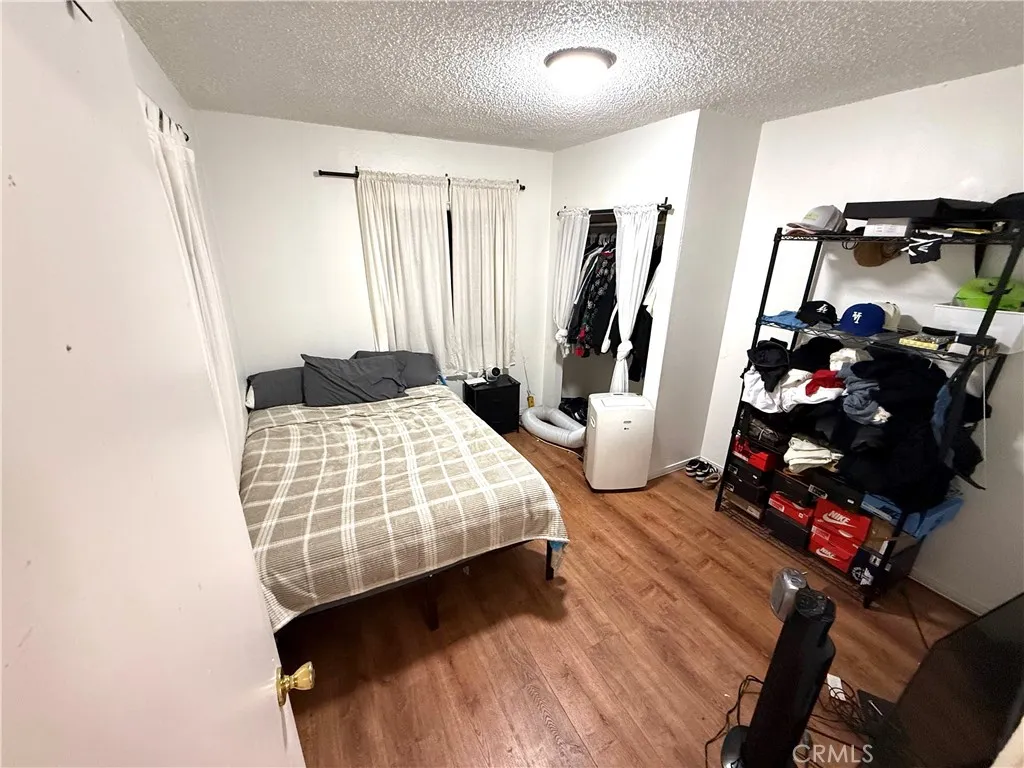 9715 Grandee, Los Angeles, California 90002 home-pic-16