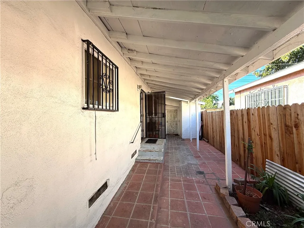 9715 Grandee, Los Angeles, California 90002 home-pic-20
