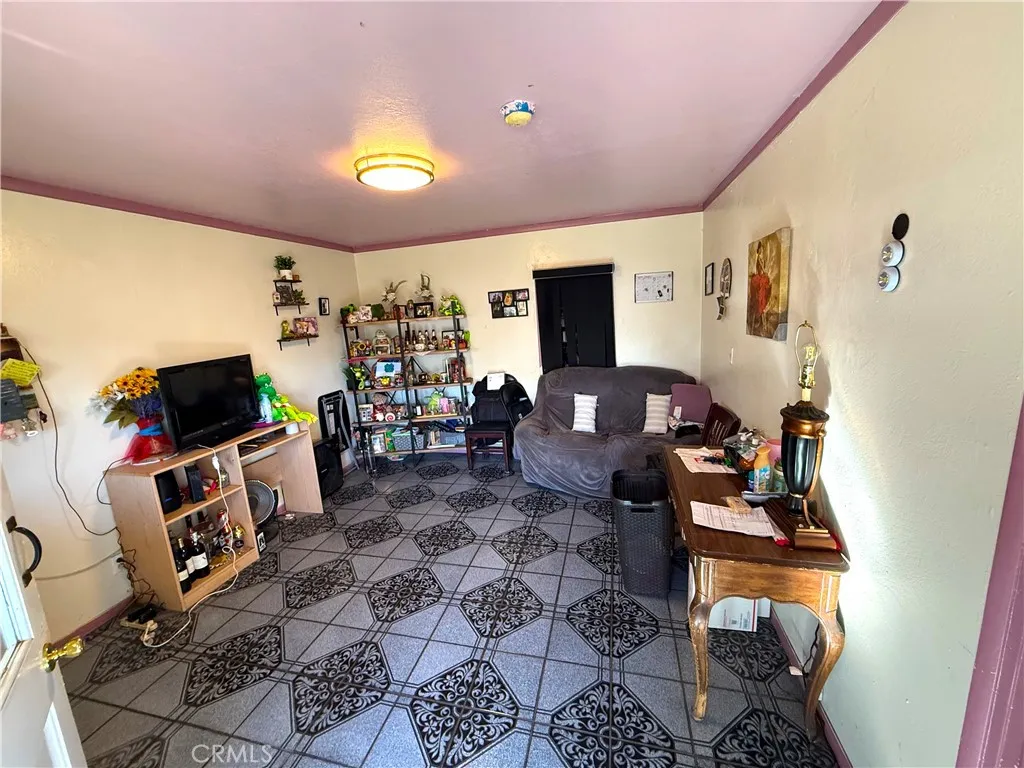 9715 Grandee, Los Angeles, California 90002 home-pic-7