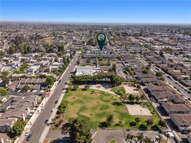 Bird’s-eye view shows proximity to the community pool, spa and park close by.