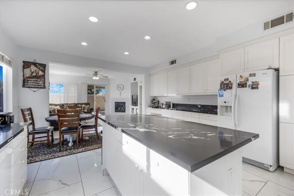 44364 Kingston, Temecula, California 92592 home-pic-9