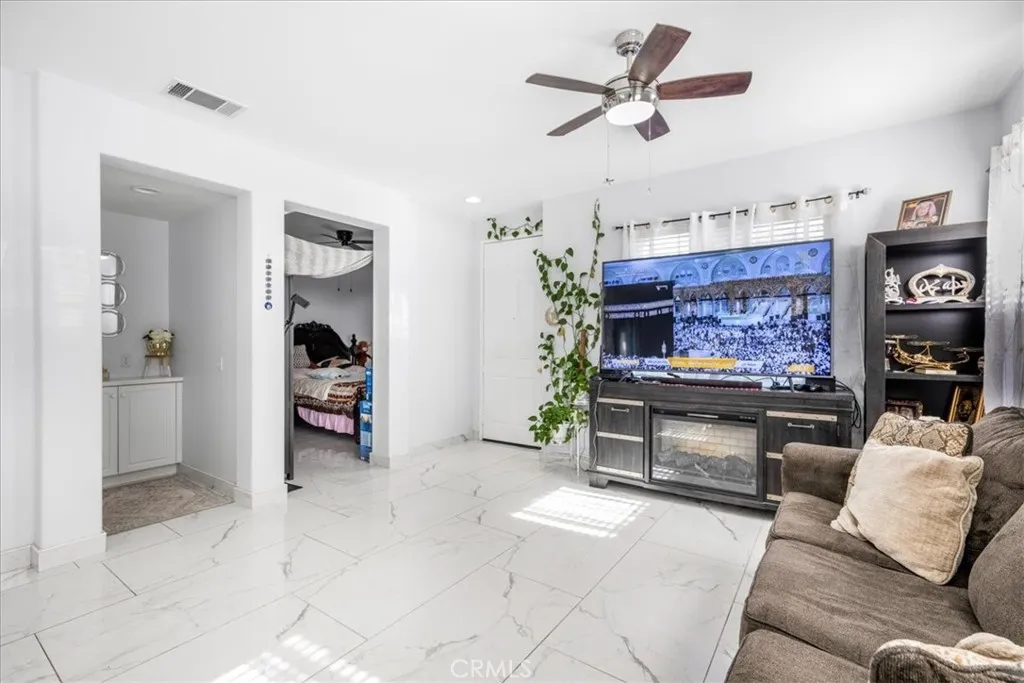 44364 Kingston, Temecula, California 92592 home-pic-6