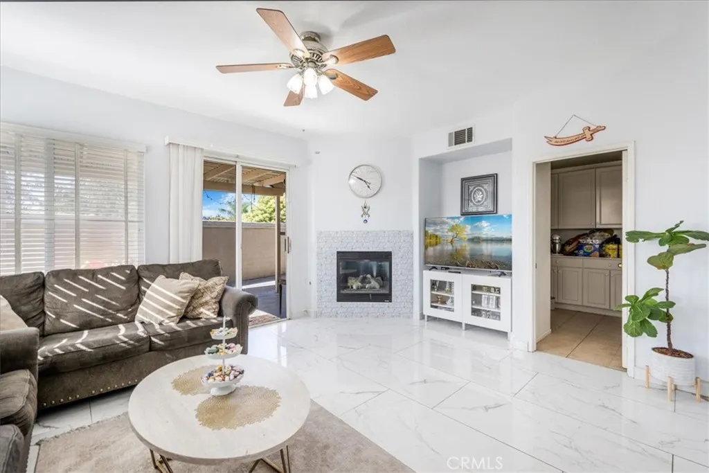 44364 Kingston, Temecula, California 92592 home-pic-12