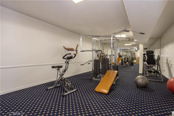 5414 Newcastle 8, Encino, California 91316