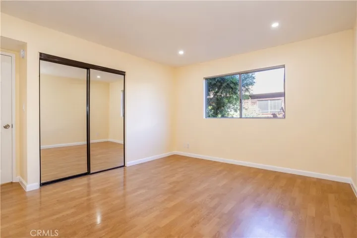 5414 Newcastle 8, Encino, California 91316