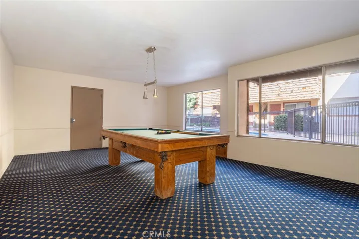 5414 Newcastle 8, Encino, California 91316