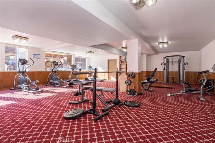 5414 Newcastle 8, Encino, California 91316