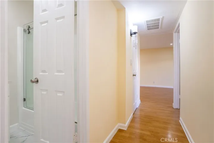 5414 Newcastle 8, Encino, California 91316