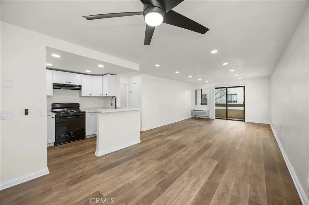 600 W 3rd B205, Santa Ana, California 92701 home-pic-1