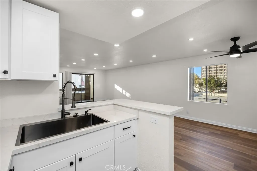 600 W 3rd B205, Santa Ana, California 92701 home-pic-10