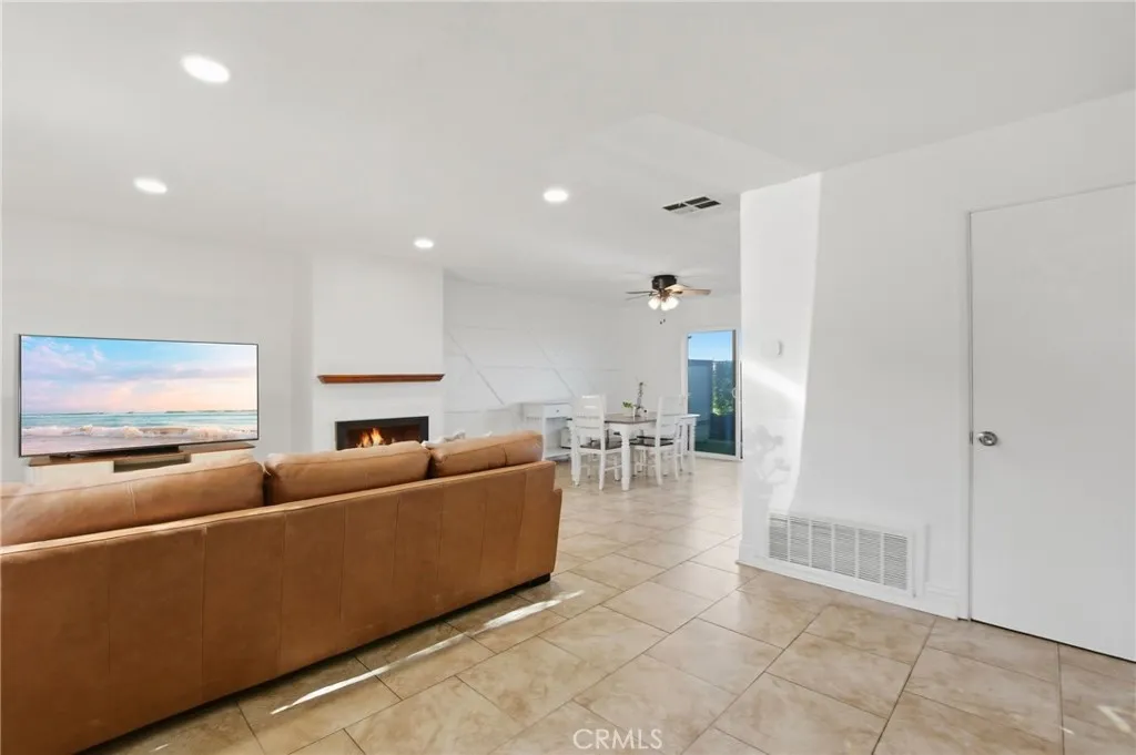 627 13th 16, San Diego, California 92154 home-pic-7