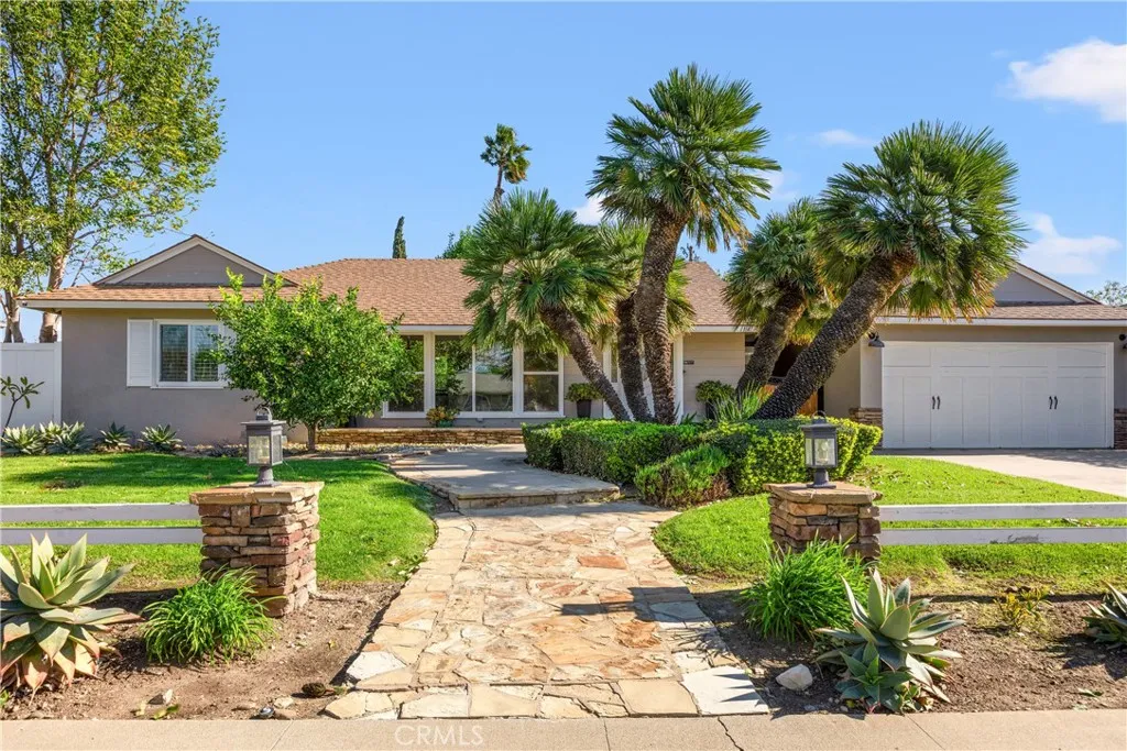 13112 Lassen Way Way, Santa Ana, California 92705 home-pic-1