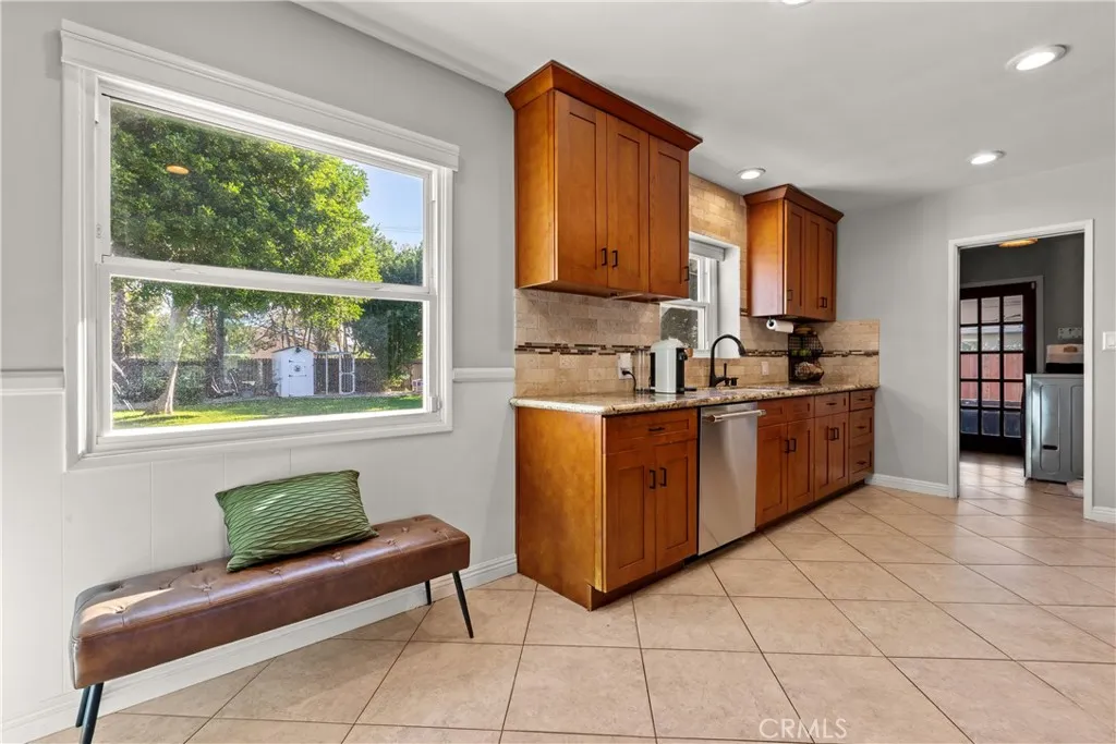 13112 Lassen Way Way, Santa Ana, California 92705 home-pic-12