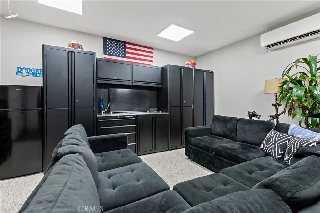 13112 Lassen Way Way, Santa Ana, California 92705 home-pic-37