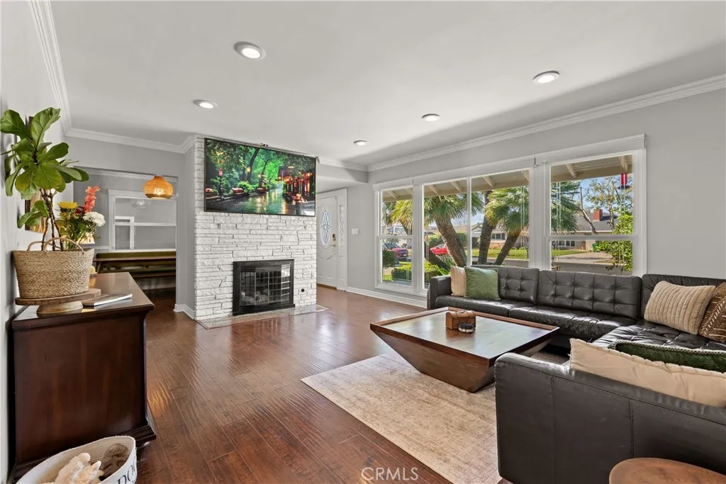 13112 Lassen Way Way, Santa Ana, California 92705 home-pic-6