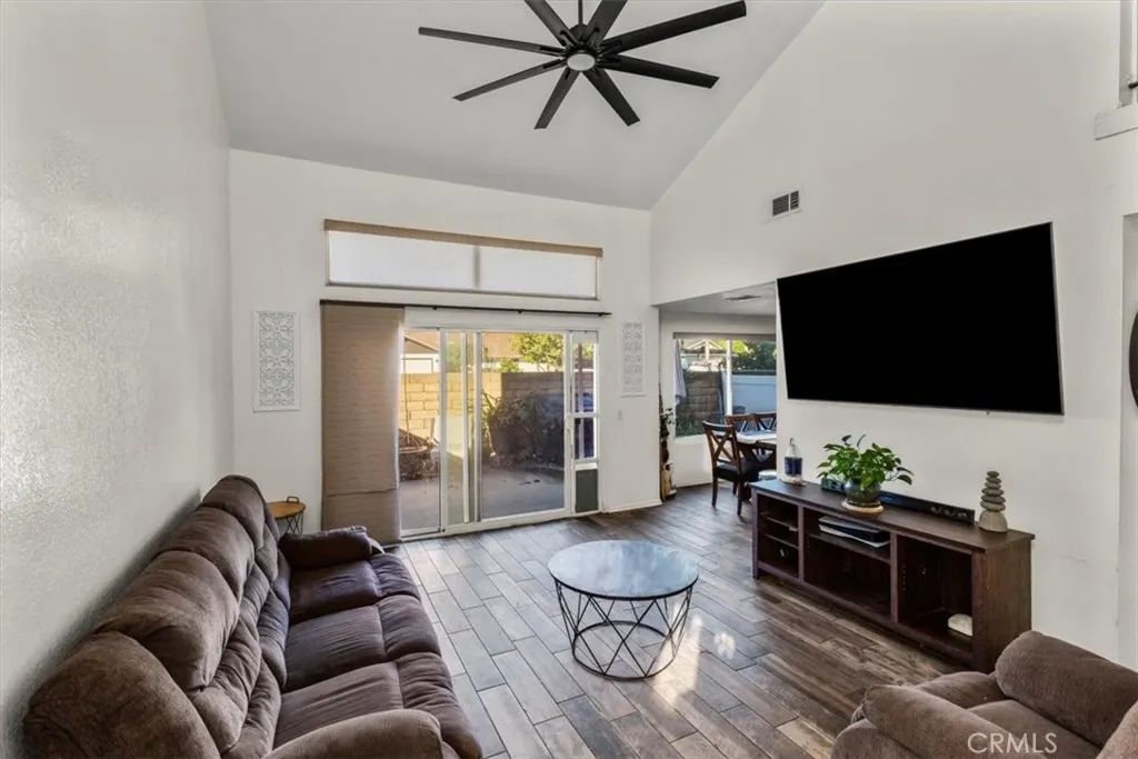 2321 S Magnolia 2a, Ontario, California 91762 home-pic-4