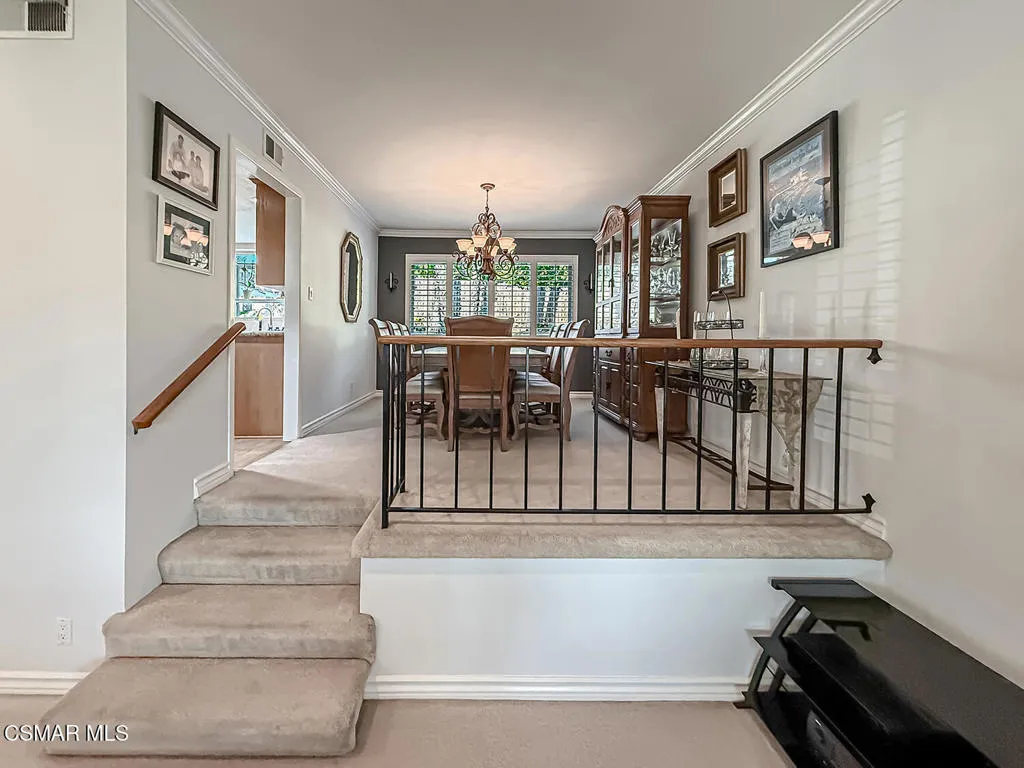 181 W Avenida De Las Flores, Thousand Oaks, California 91360 home-pic-11
