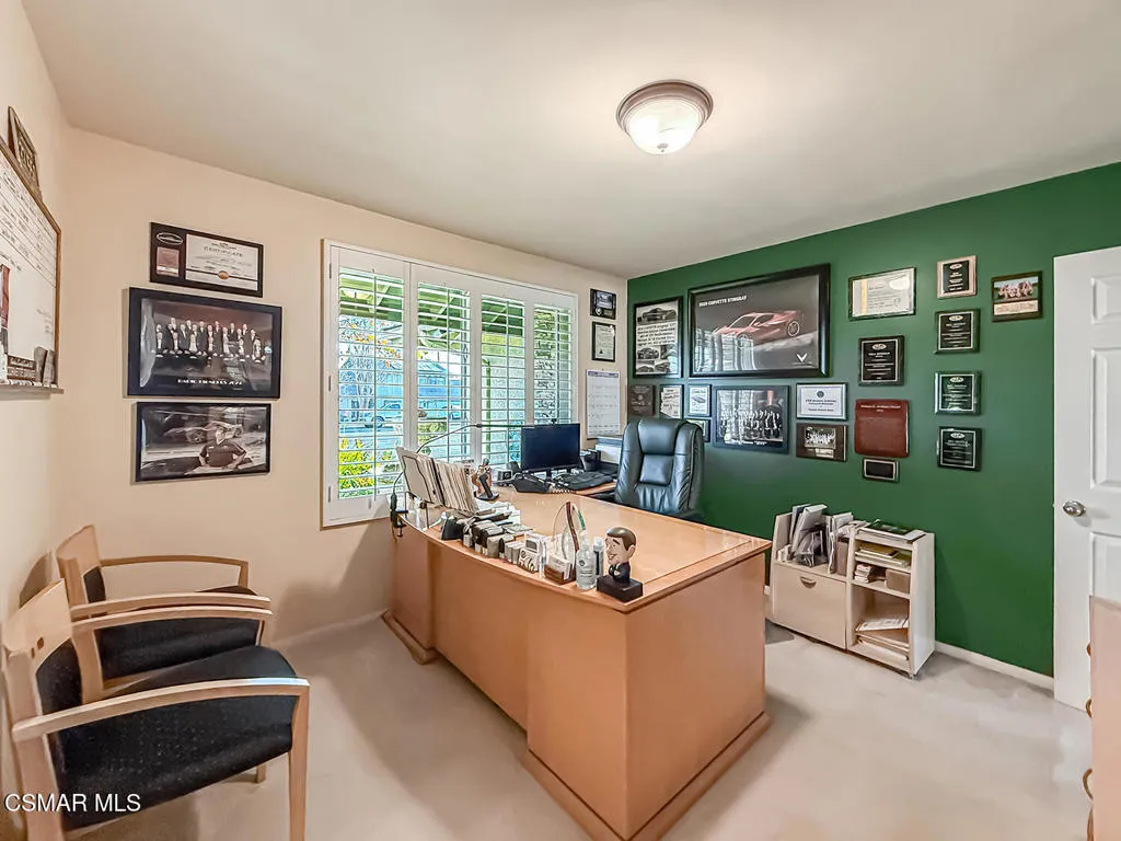 181 W Avenida De Las Flores, Thousand Oaks, California 91360 home-pic-28