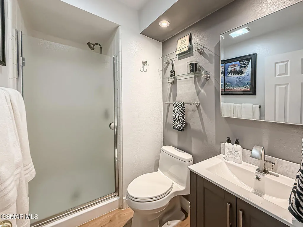 181 W Avenida De Las Flores, Thousand Oaks, California 91360 home-pic-30