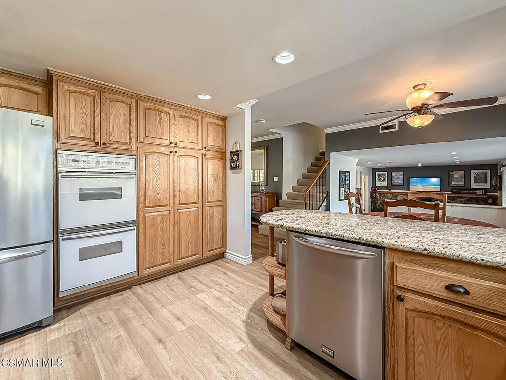 181 W Avenida De Las Flores, Thousand Oaks, California 91360 home-pic-17