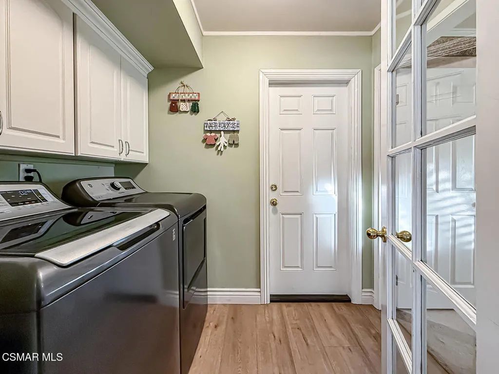 181 W Avenida De Las Flores, Thousand Oaks, California 91360 home-pic-33